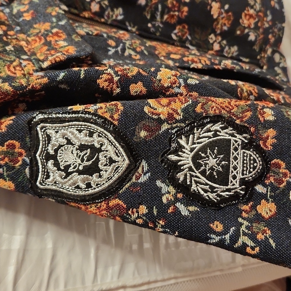 Blank NYC Floral Tapestry floral Quilt Lined Full Zip Jacket Size M - Picture 5 of 13